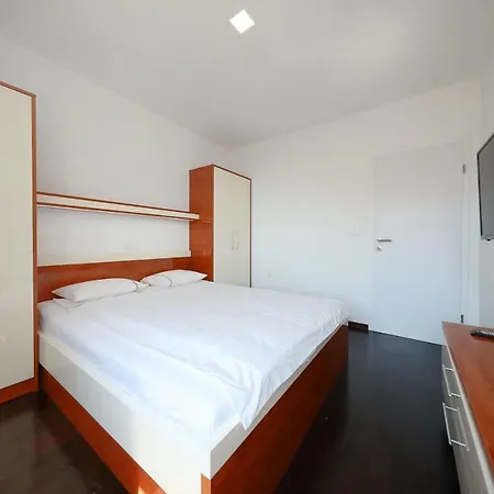 아파트 Postimana Pašman